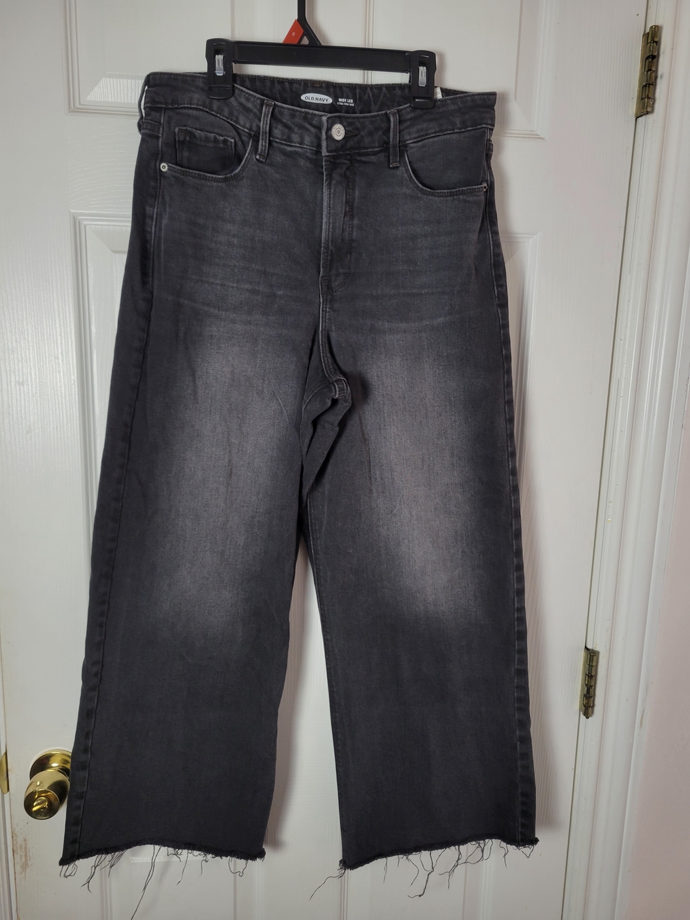 Old Navy Extra High Rise Wide Leg Jeans Frayed Raw Hem Wash Black